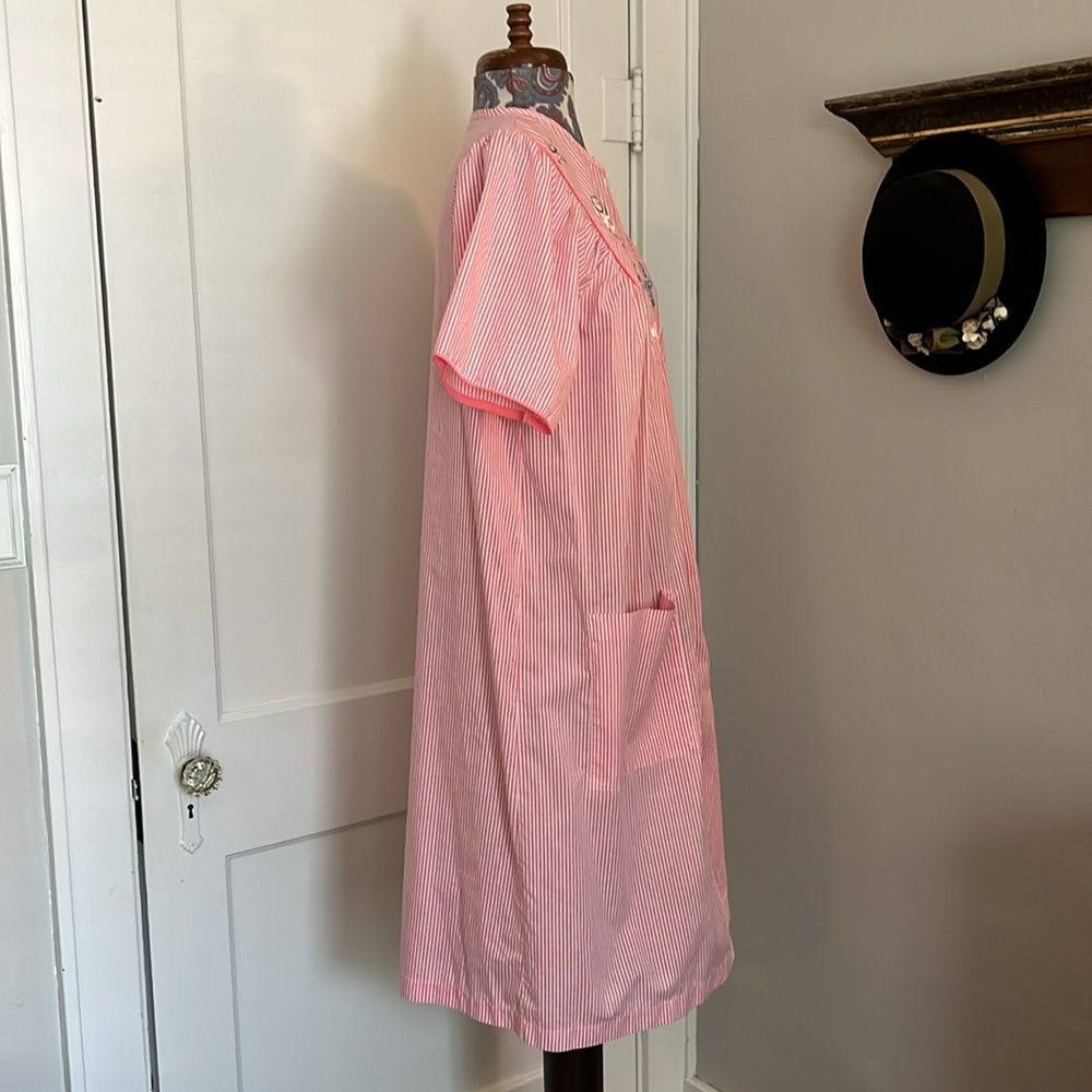 Women’s Vintage Basic Editions Intimates Duster - image 3
